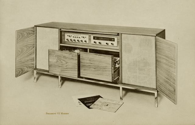 Fisher President VI Modern Console