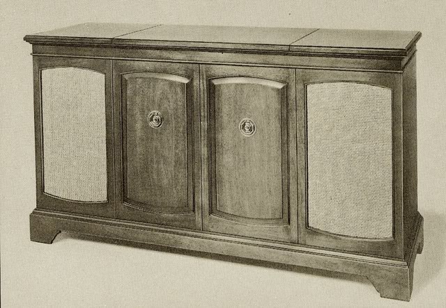 Fisher Ambassador IV Traditional Console